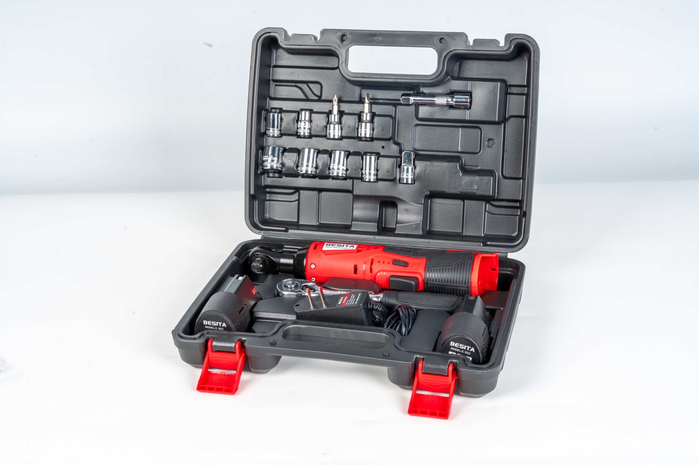 E-502-12V 3/8鋰電棘輪扳手(40Nm)2.0AH兩電一充 E-502-12V 3/8鋰電棘輪扳手(40Nm)2.0AH兩電一充